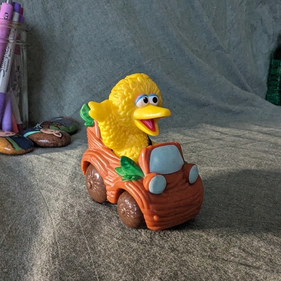 Sesame Street Big Bird Nest Car Hasbro 2012 Figure Vehicle Bird's Toy PBS Yellow - Picture 9 of 12